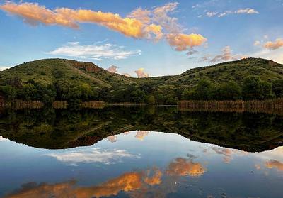 Peña Blanca Lake