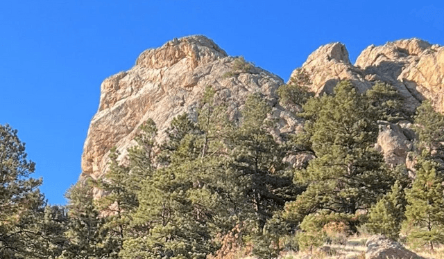 Arthur's Rock Trailhead