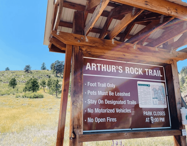 Arthur's Rock Trailhead