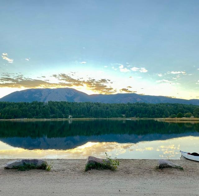 Monument Lake