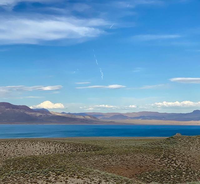 Sandhole Beach on Pyramid Lake