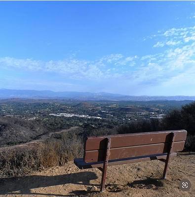 Los Robles Trailhead