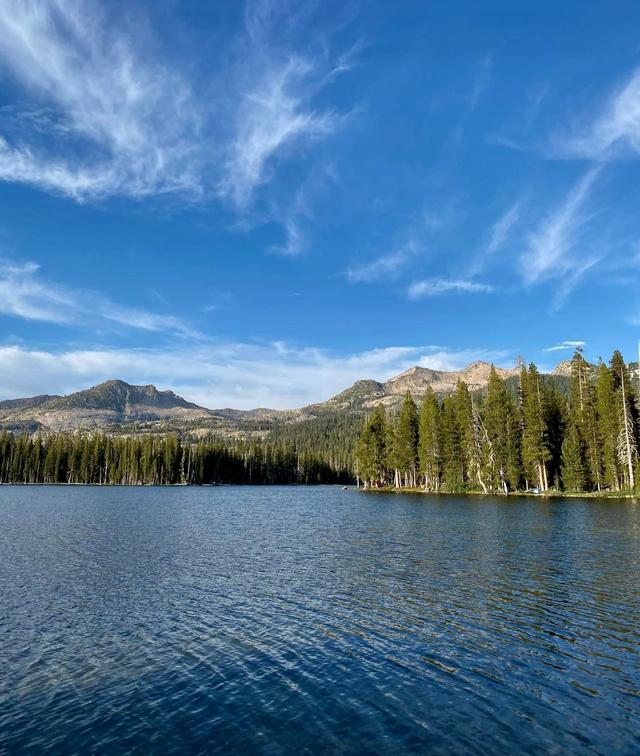 Twin Lakes Trailhead