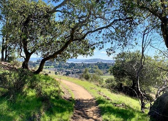 Bay View Trailhead