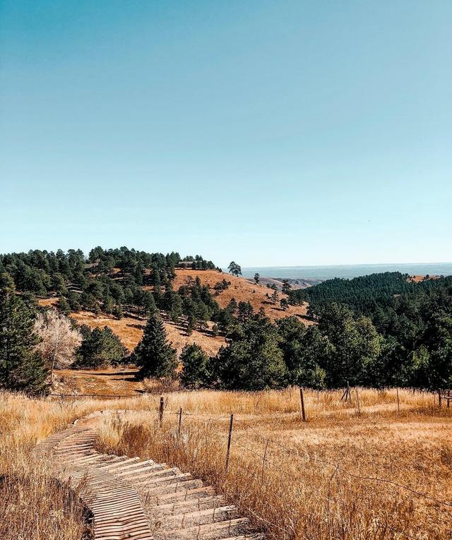 Apex West Trailhead