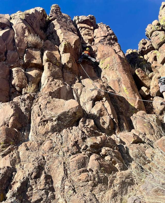 Golden Cliffs Trailhead