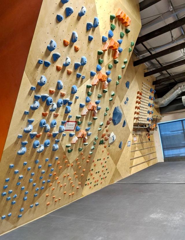 Übergrippen Indoor Climbing Crag