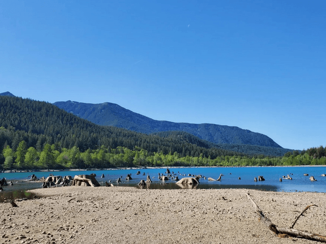 Rattlesnake Ledge Trailhead