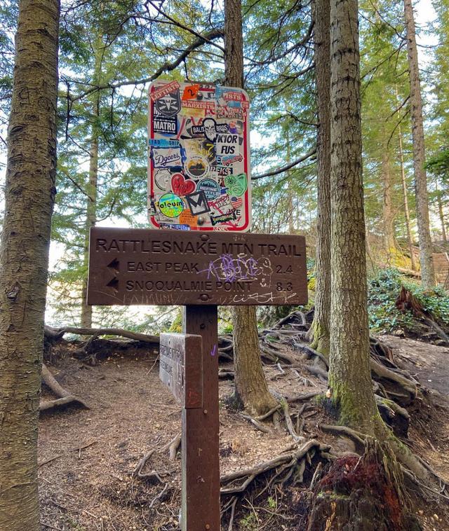 Rattlesnake Ledge Trailhead