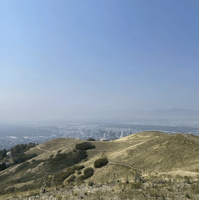 Bonneville Shoreline Access Trailhead