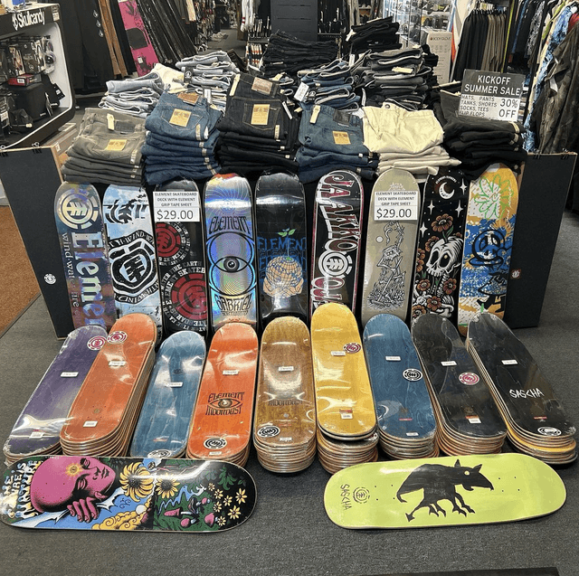 Salty Peaks Snowboard Shop