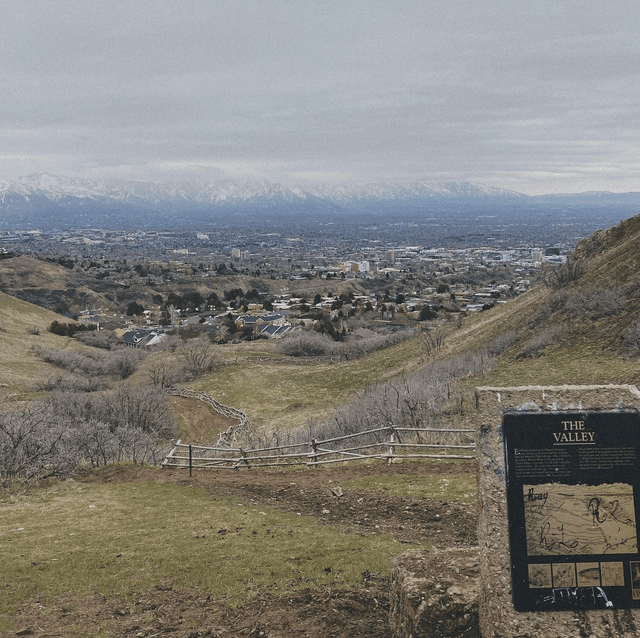 Ensign Peak Trailhead