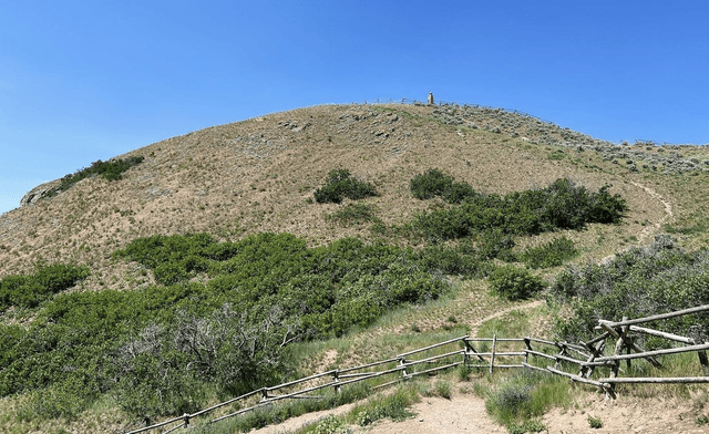 Ensign Peak Trailhead