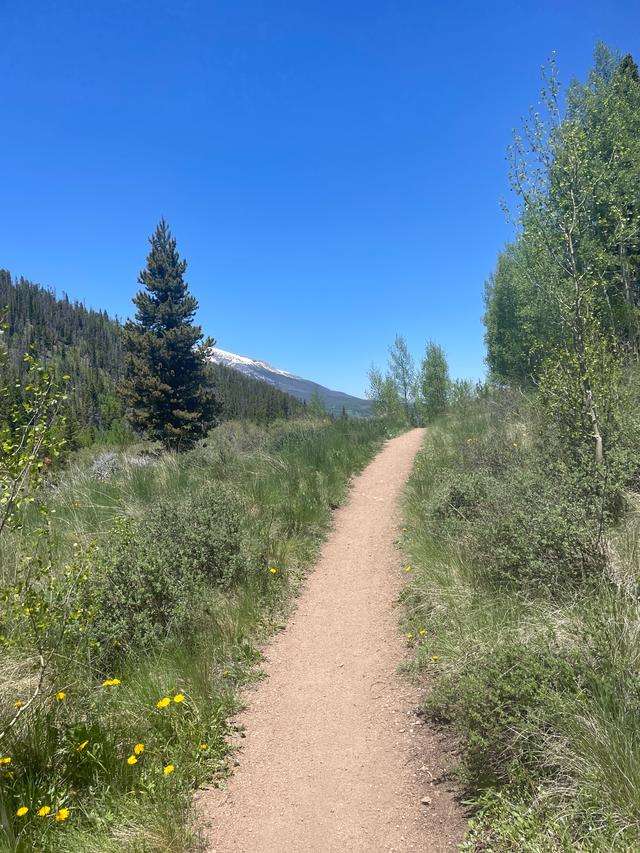 Peaks trailhead 