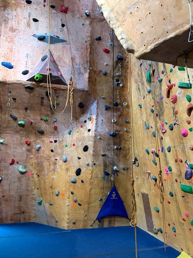 Stoneworks Climbing Gym