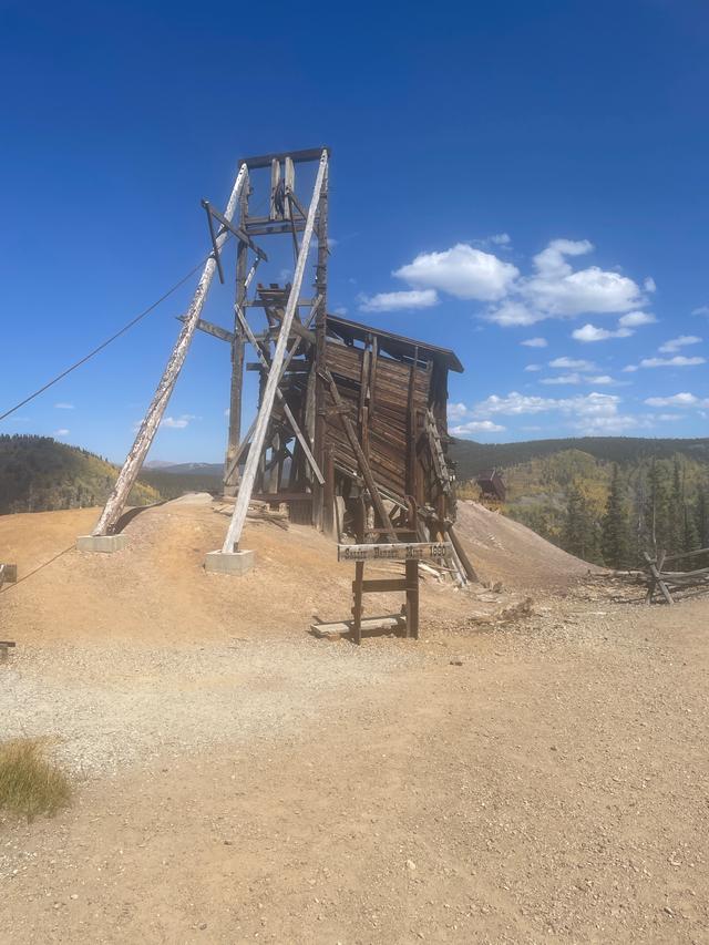 B&B Mine Trailhead